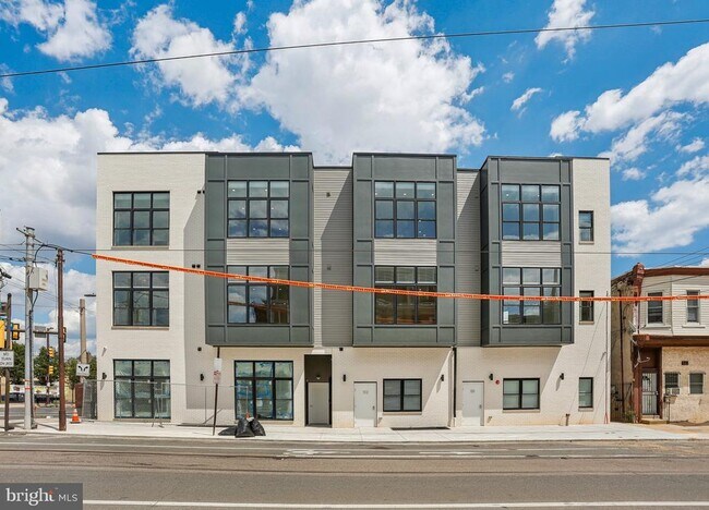 Building Photo - 3952-54 Lancaster Ave