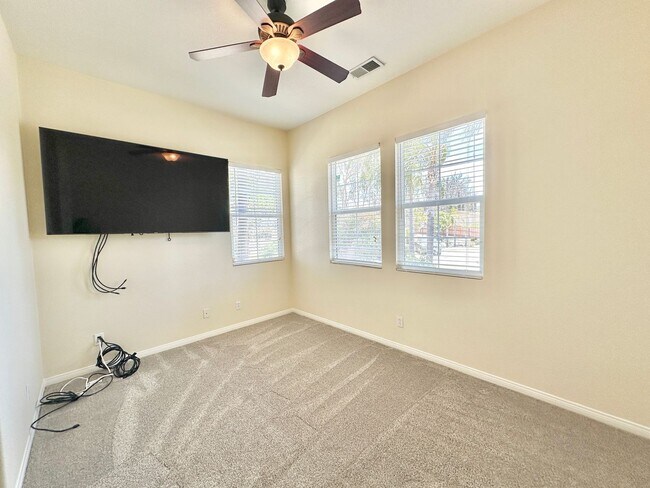 Building Photo - 31340 Aussie Ln