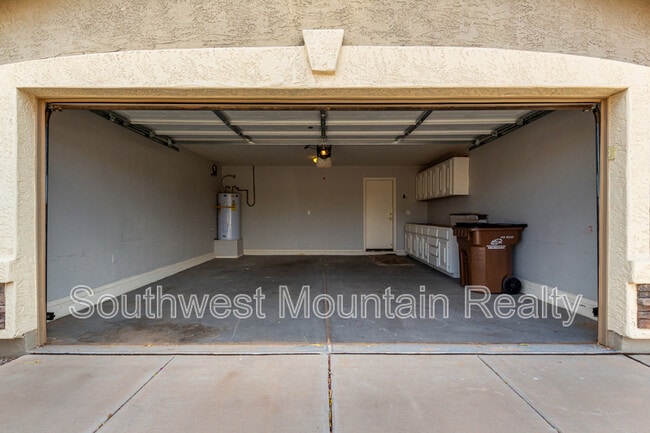 Building Photo - 28635 N Opal Ct