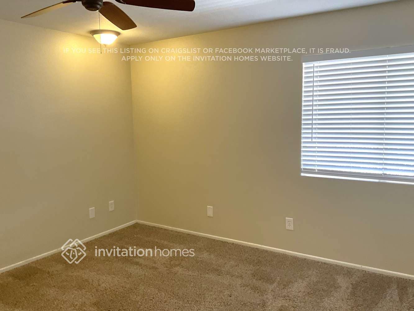 Building Photo - 811 E Hillview Cir