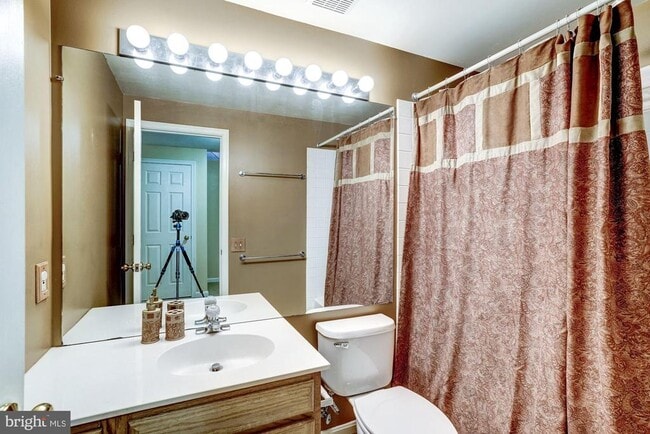 Building Photo - 43315 Parlor Square