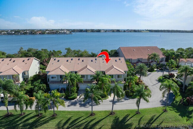 Building Photo - 88 N Lakeshore Dr