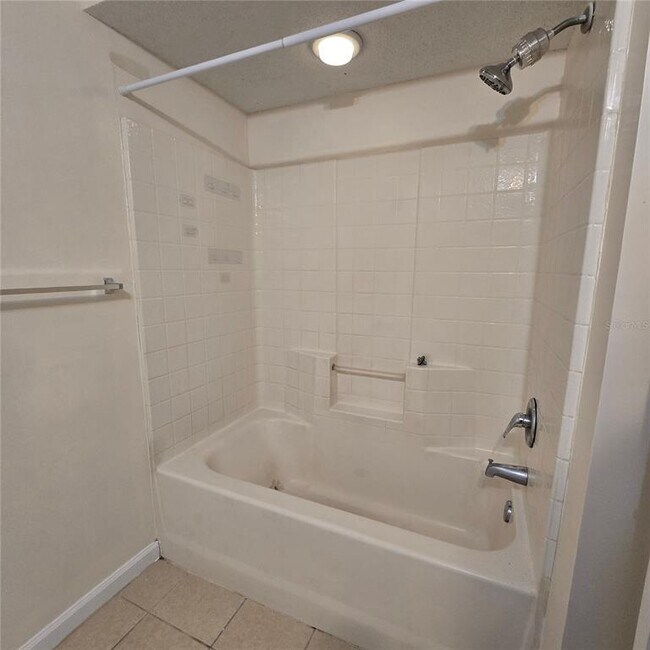 Building Photo - 12020 Villanova Dr