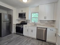 Building Photo - 128 2nd St