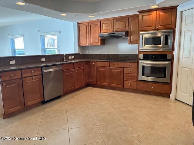 Building Photo - 161 Majestic Bay Ave