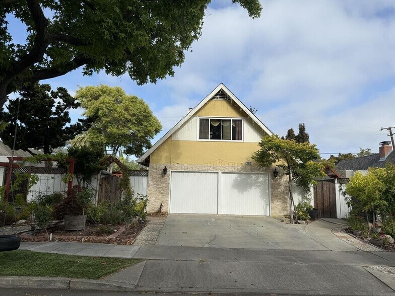 Primary Photo - 707 Pierino Ave