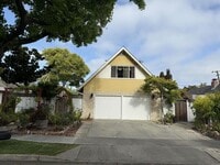 Building Photo - 707 Pierino Ave