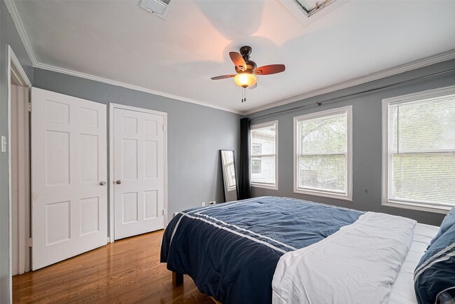 Building Photo - 2163 University Blvd