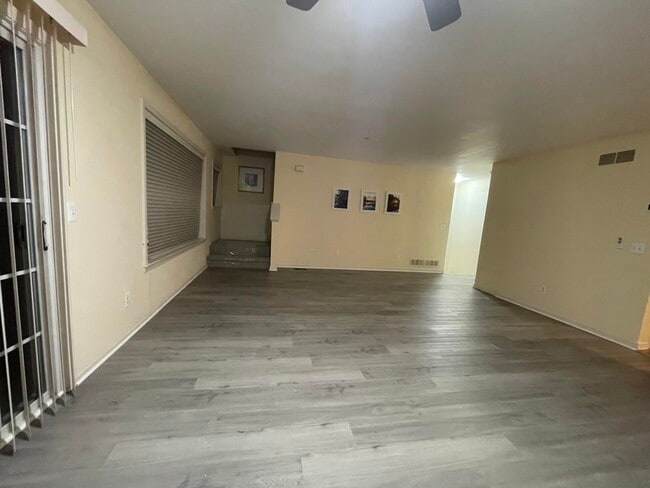 Building Photo - 2806 Barclay Wy