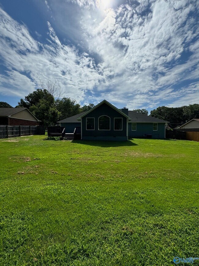 Building Photo - 13461 Wendy Dr
