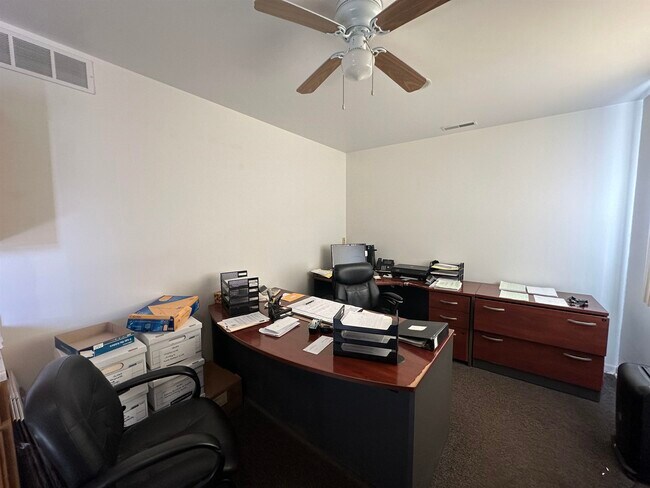 Building Photo - 2900 Graybill Dr