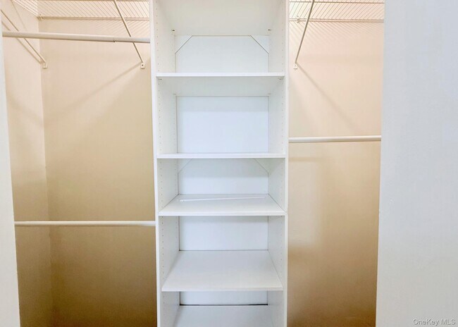 Building Photo - 621 2nd St