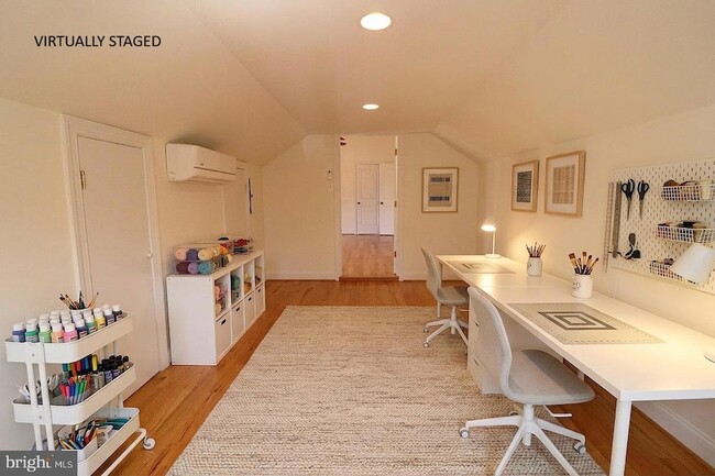 Building Photo - 118 Quaint Acres Dr