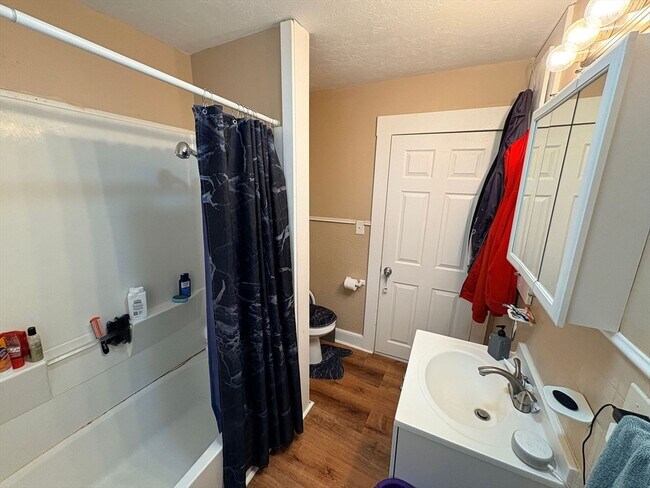 Building Photo - 38 Greenacre Square