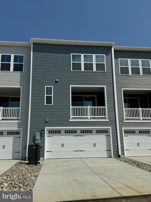 Building Photo - 4532 Briarhaven Dr