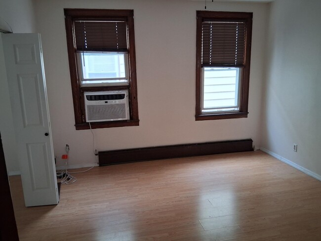 Building Photo - 182 Terrace Ave