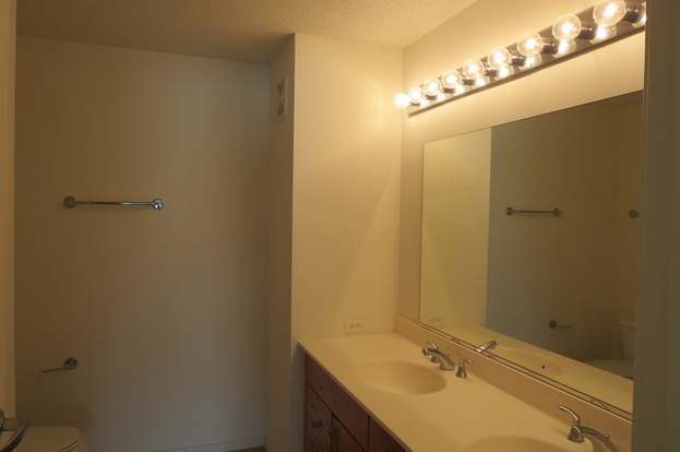 Building Photo - 9655 Woods Dr