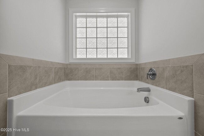 Building Photo - 430 Nantucket Trl