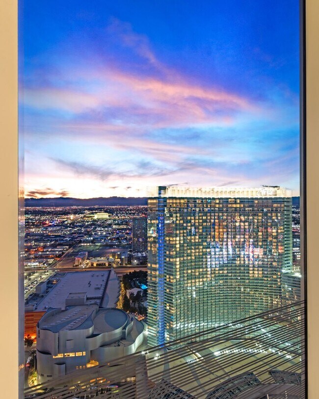 Building Photo - Waldorf Astoria 4707-Strip/City/Mtn Views from this Stunning 2Bd/2.5Ba Residence