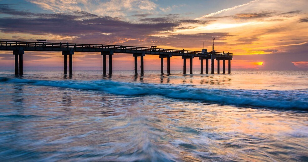 Building Photo - 53 Palmones St