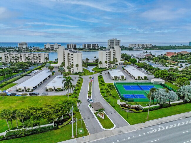 Building Photo - 19800 Sandpointe Bay Dr
