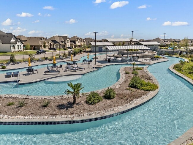 Building Photo - 1216 W Yarrow Ave