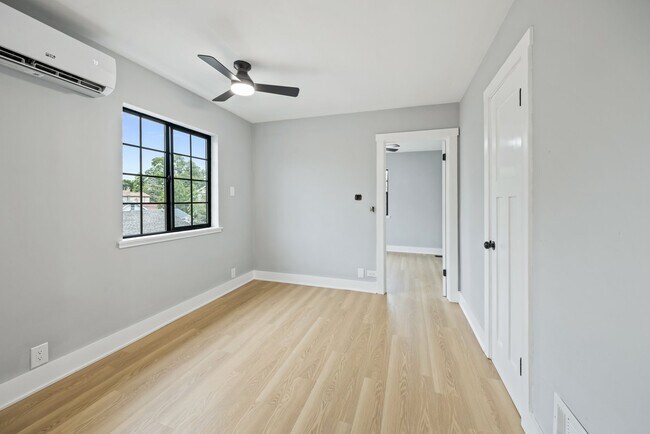 Building Photo - 1434 Circle Ave