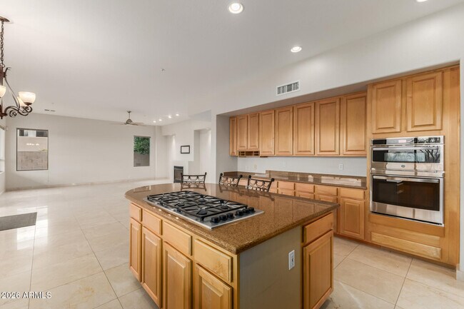 Building Photo - 10872 E Raintree Dr