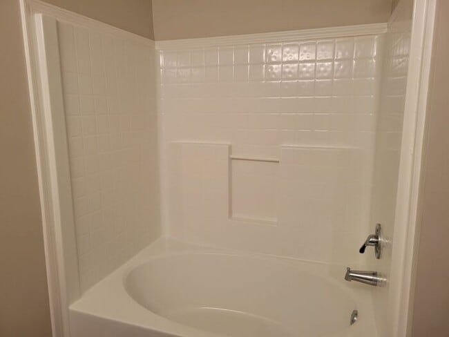 Building Photo - Renovated 3BR 2BA Home w/ 2-Car Garage • Updated Kitchen • Large Garden Tub in Griffin