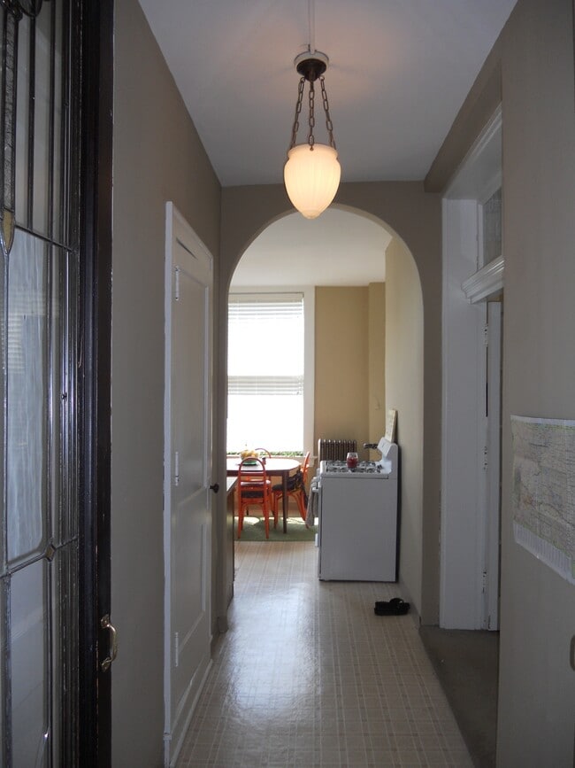 Looking into kitchen area - 627 Ripley St