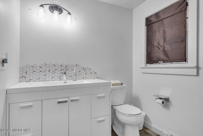 Building Photo - 228 Fischer Blvd