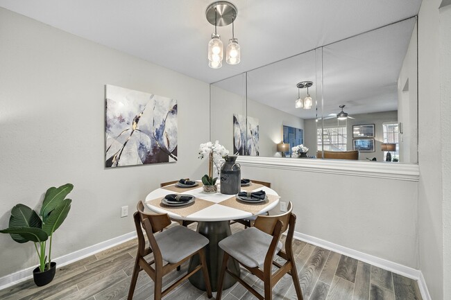 Building Photo - Unbeatable Location | Resort-Style Amenities!