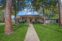 Building Photo - 210 Ridgemont Dr