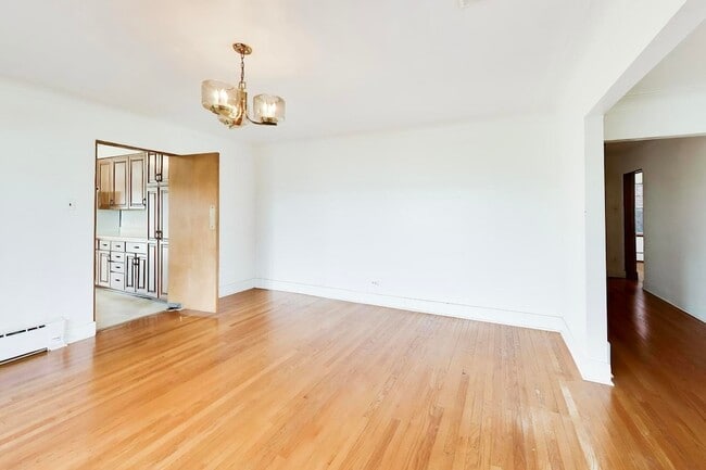 Building Photo - 545 Thatcher Ave