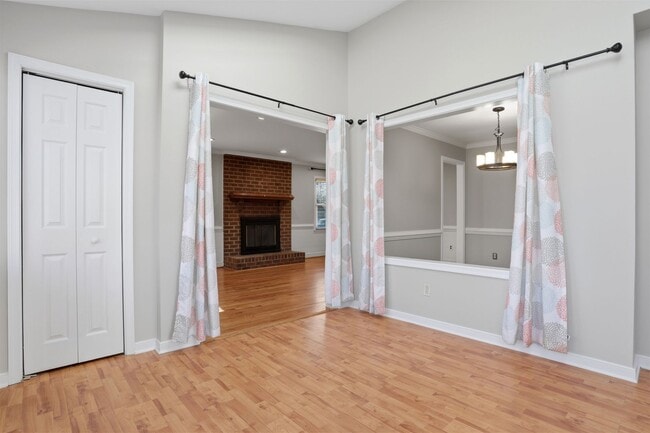 Building Photo - LOVELY 4 BEDROOM HOME IN MONACAN HILLS