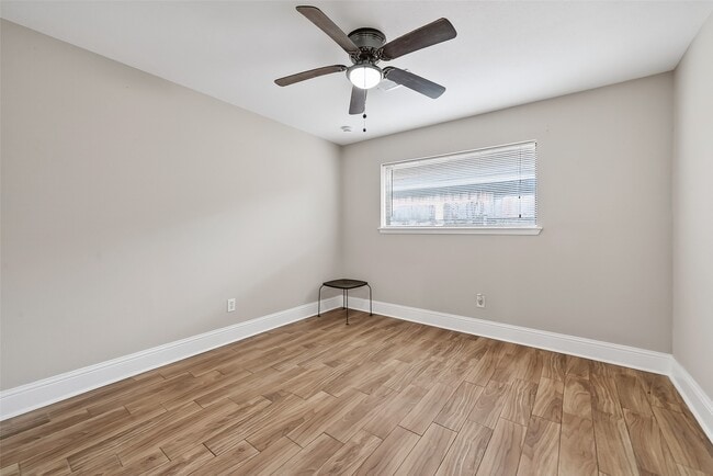 Building Photo - 11107 Cedarview Ln