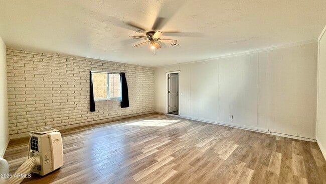 Building Photo - 2502 E Sahuaro Dr