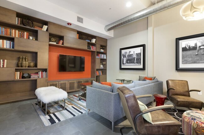 Building Photo - Wondrous 1 BR Apt Available For Rent