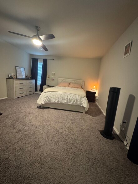 Building Photo - 1718 Carnley St