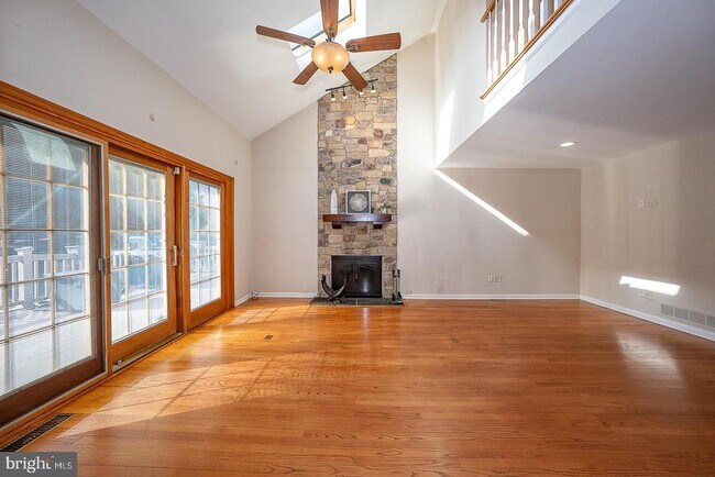 Building Photo - 1099 Armstrong Ct