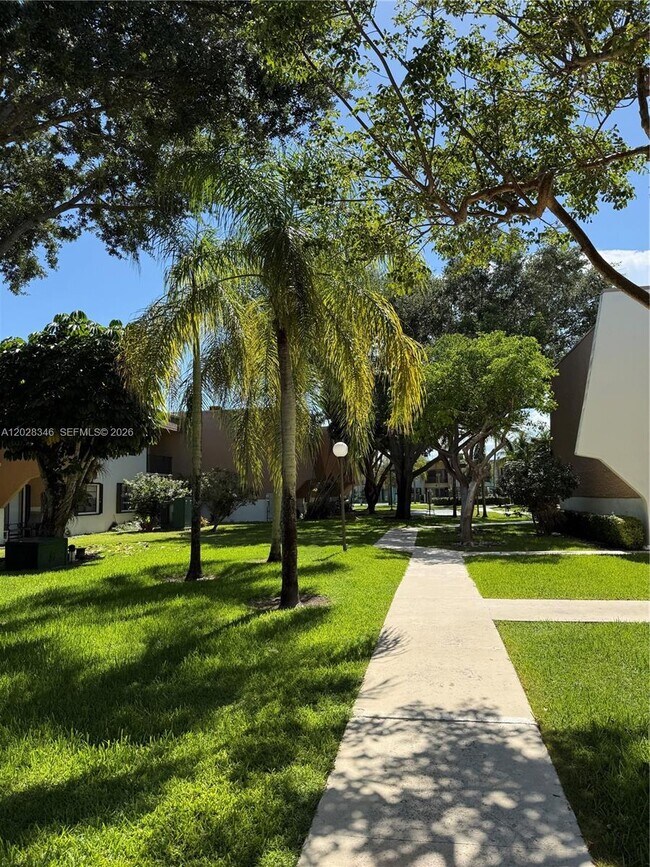 Building Photo - 8261 SW 128th St