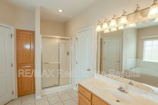 Building Photo - 6454 Norman Ave