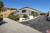Building Photo - 1682 Larco Way