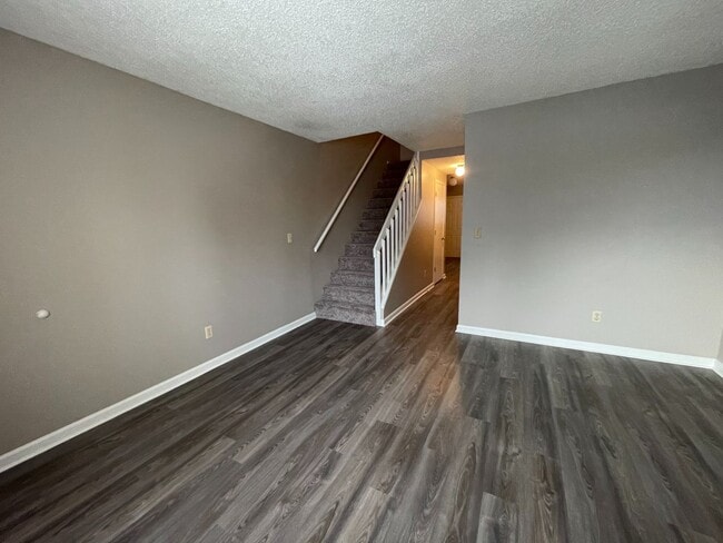 Building Photo - 2507 W 27th St