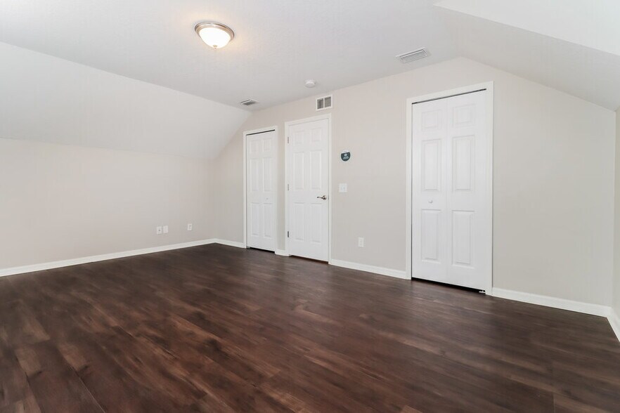 Building Photo - 8541 Hawbuck St