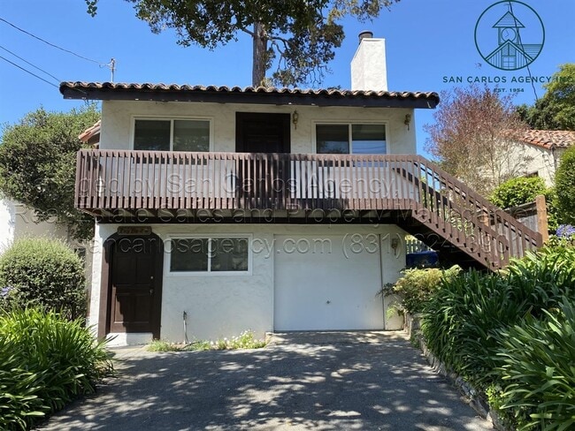 Building Photo - "Lazy Day-Z" Two Bedroom Perfectly Located Carmel-by-the-Sea Home Close to Town & Beach