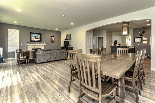 Building Photo - 17520 80th Ave Ct E