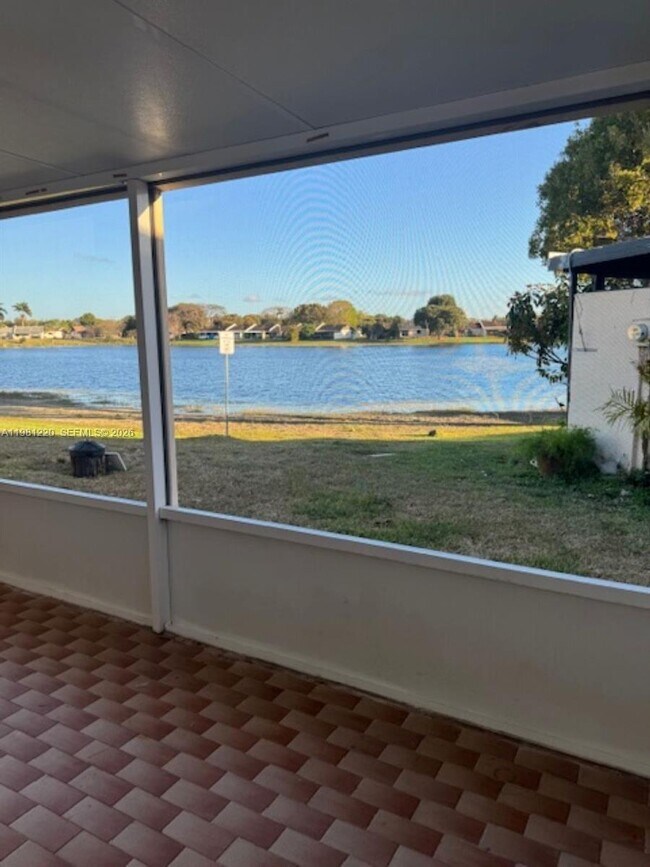 Building Photo - 4929 SW 139th Ct