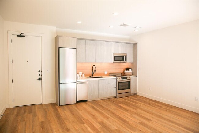 Building Photo - 207 S Congress Ave