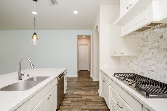 Building Photo - 28127 Knight Peak Dr